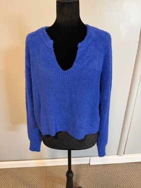 Cotton Candy LA Fuzzy Cropped Sweater | Size Large | Cobalt Blue Soft Knit